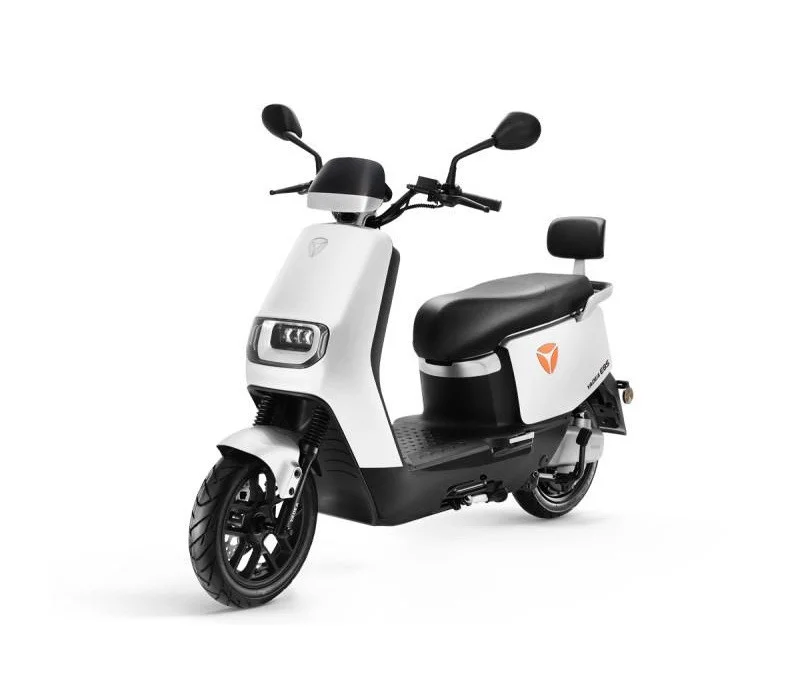 Elektricni skuter Yadea E8S 72V 38Ah-beli