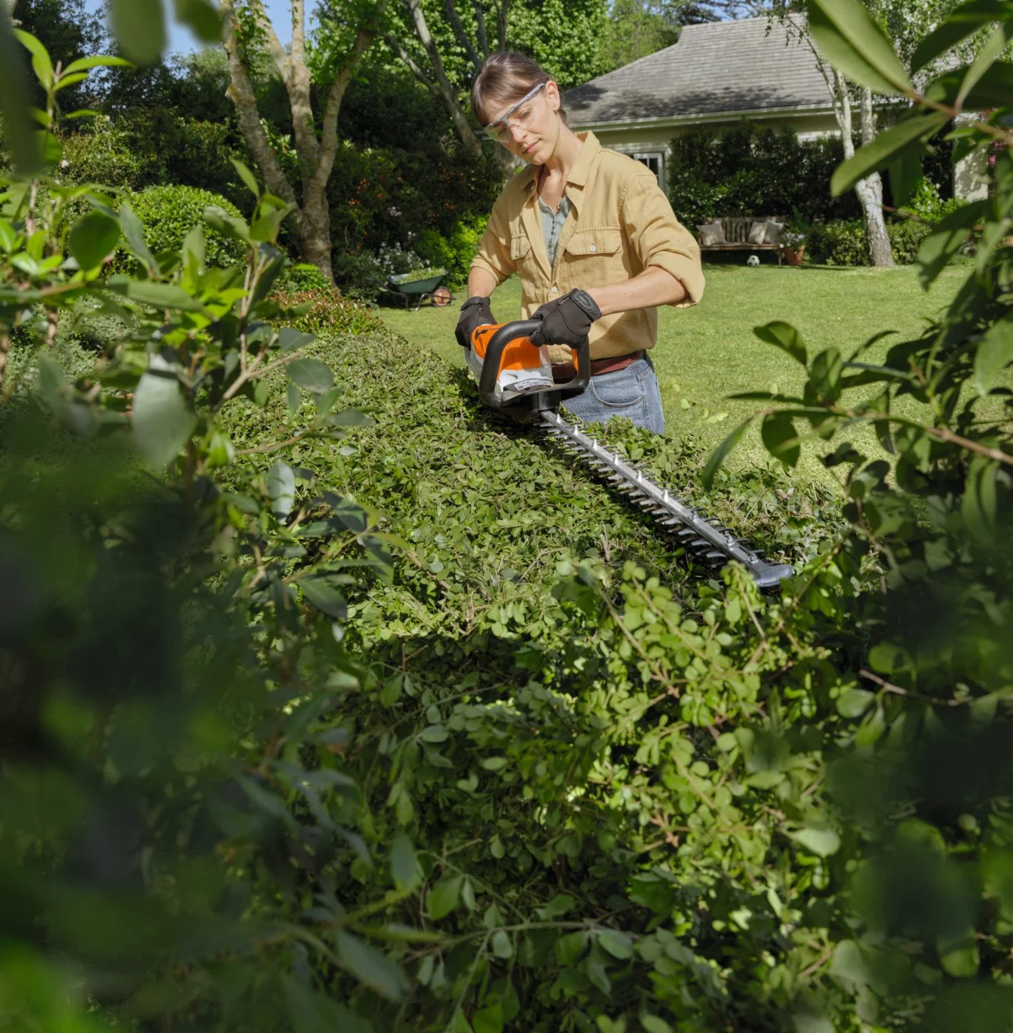 STIHL HSA 60 Baterijski trimer za zivu ogradu trimovanje zive ograde