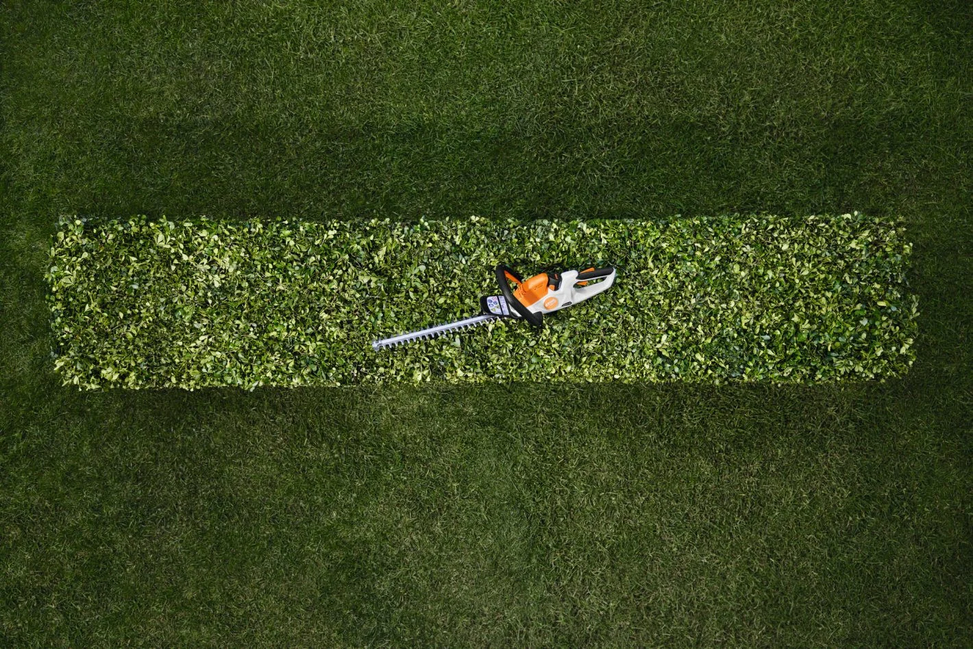 STIHL HSA 30 Baterijski trimer za zivu ogradu SOLO