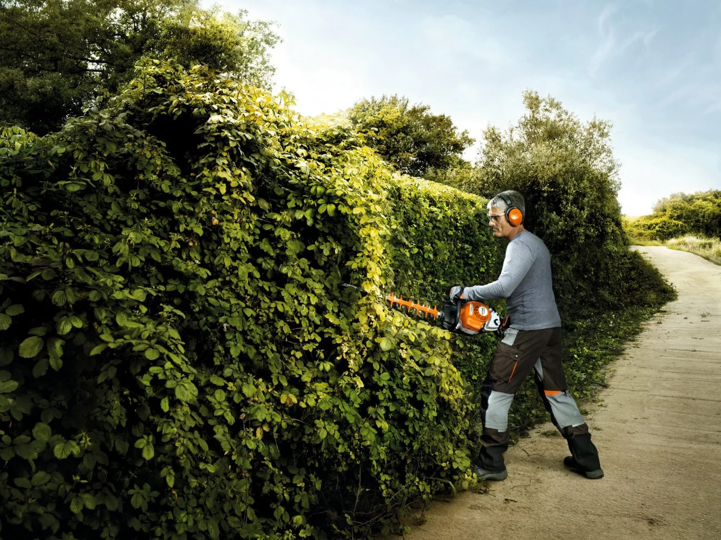 STIHL HS 82 R Motorni trimer za zivu ogradu