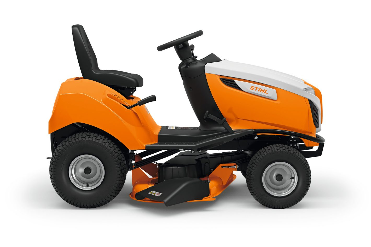 Motorna traktor kosacica za kosenje trave STIHL RT 4112